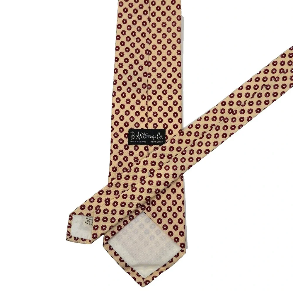 B ALTMAN&CO Silk Necktie Geometric Circle Pattern Beige‎ Red Vintage